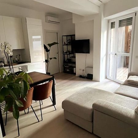 Modern Apartment - Walking Distance To Milan Central Station Kültér fotó